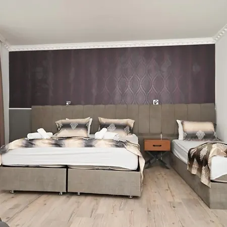 Ferienwohnung&aparts By Kispet Group In Apart-hotel Oberhausen (North Rhine-Westphalia)